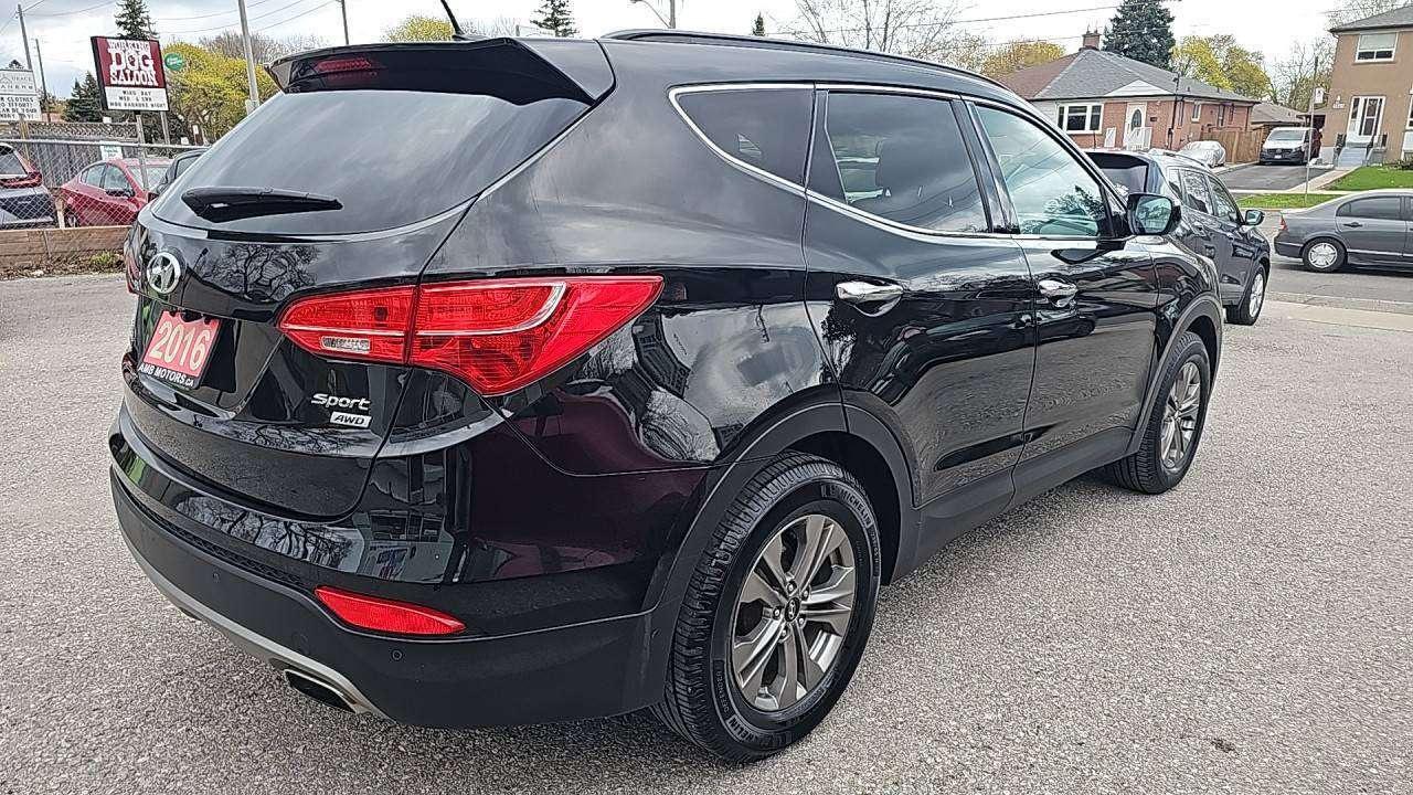 2016 Hyundai Santa Fe Luxury Photo