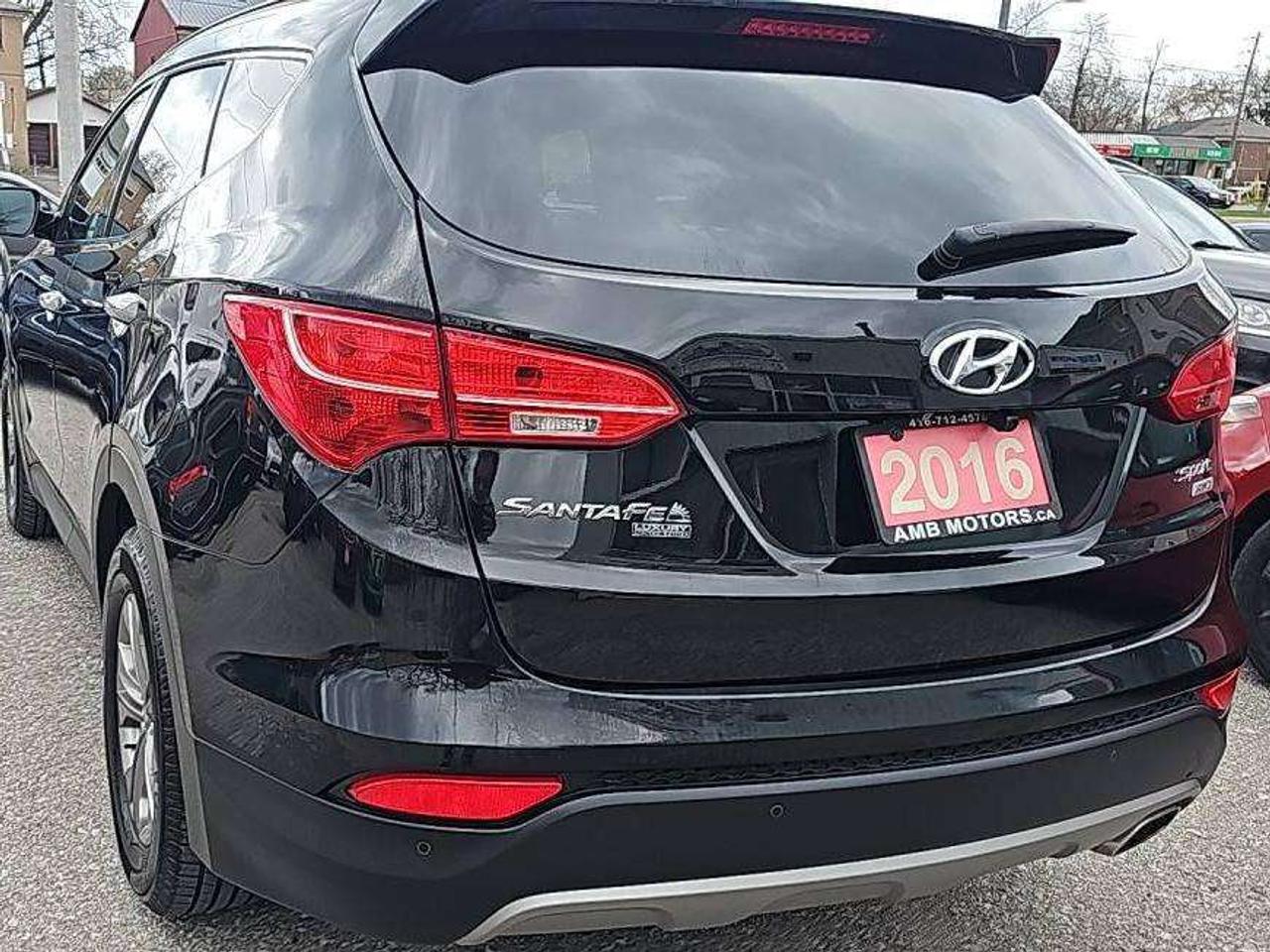 2016 Hyundai Santa Fe Luxury Photo