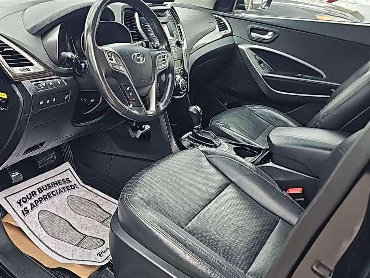 2016 Hyundai Santa Fe Luxury Photo