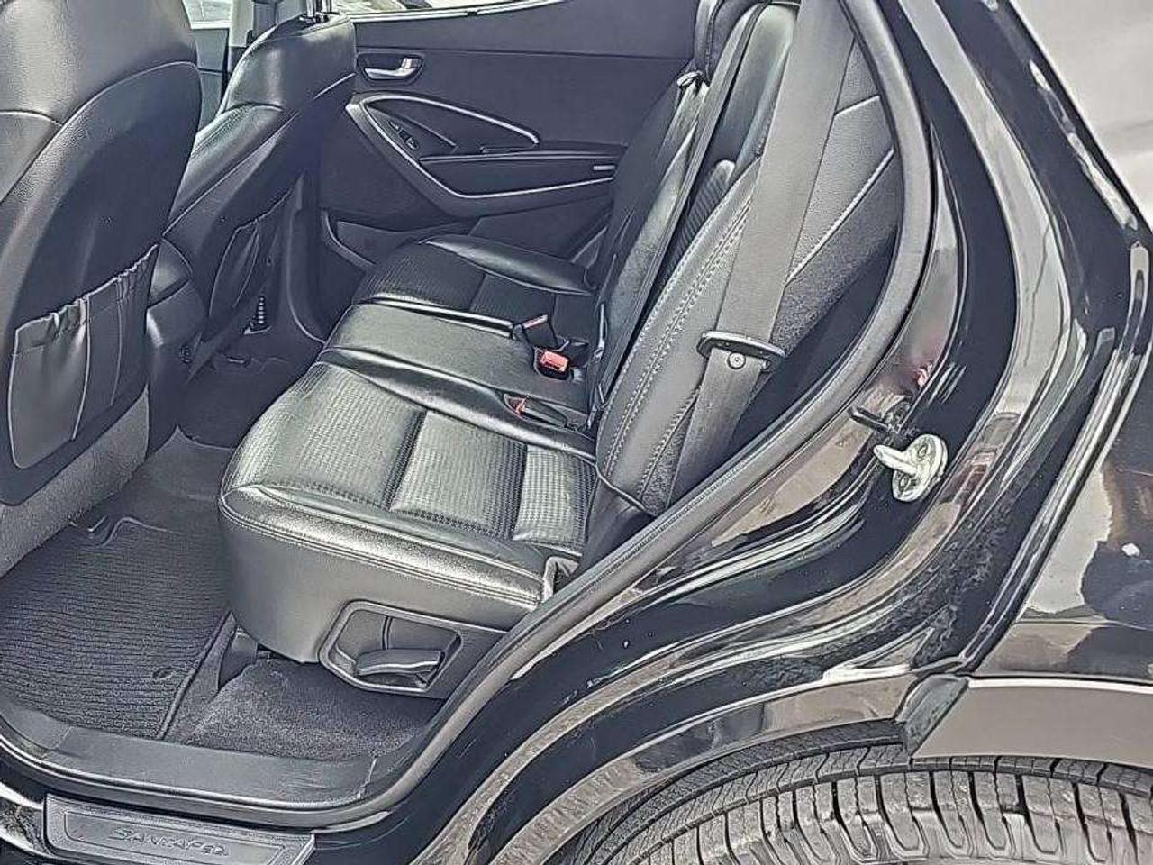 2016 Hyundai Santa Fe Luxury Photo