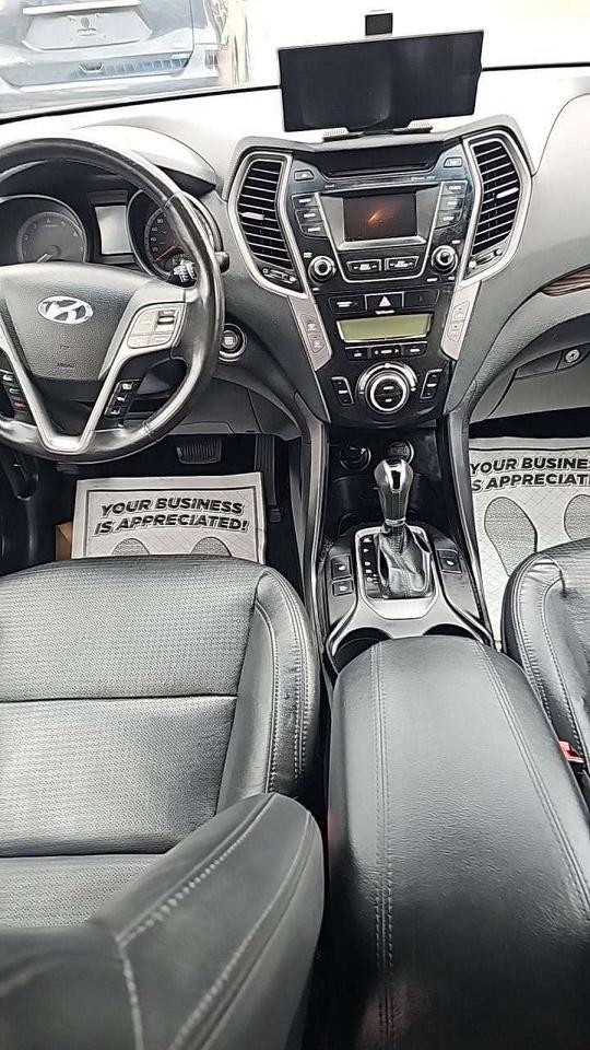 2016 Hyundai Santa Fe Luxury Photo