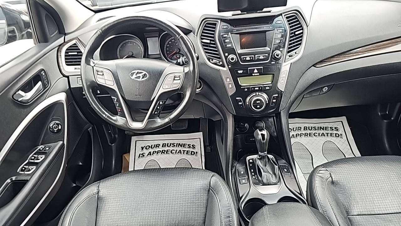 2016 Hyundai Santa Fe Luxury Photo