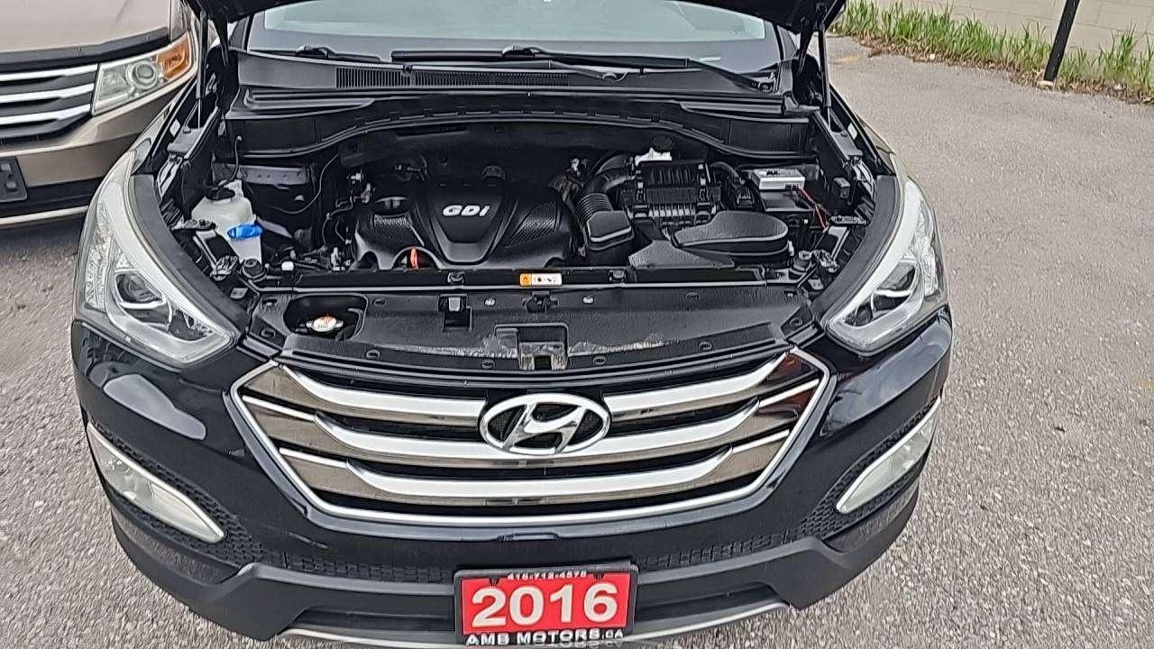 2016 Hyundai Santa Fe Luxury Photo