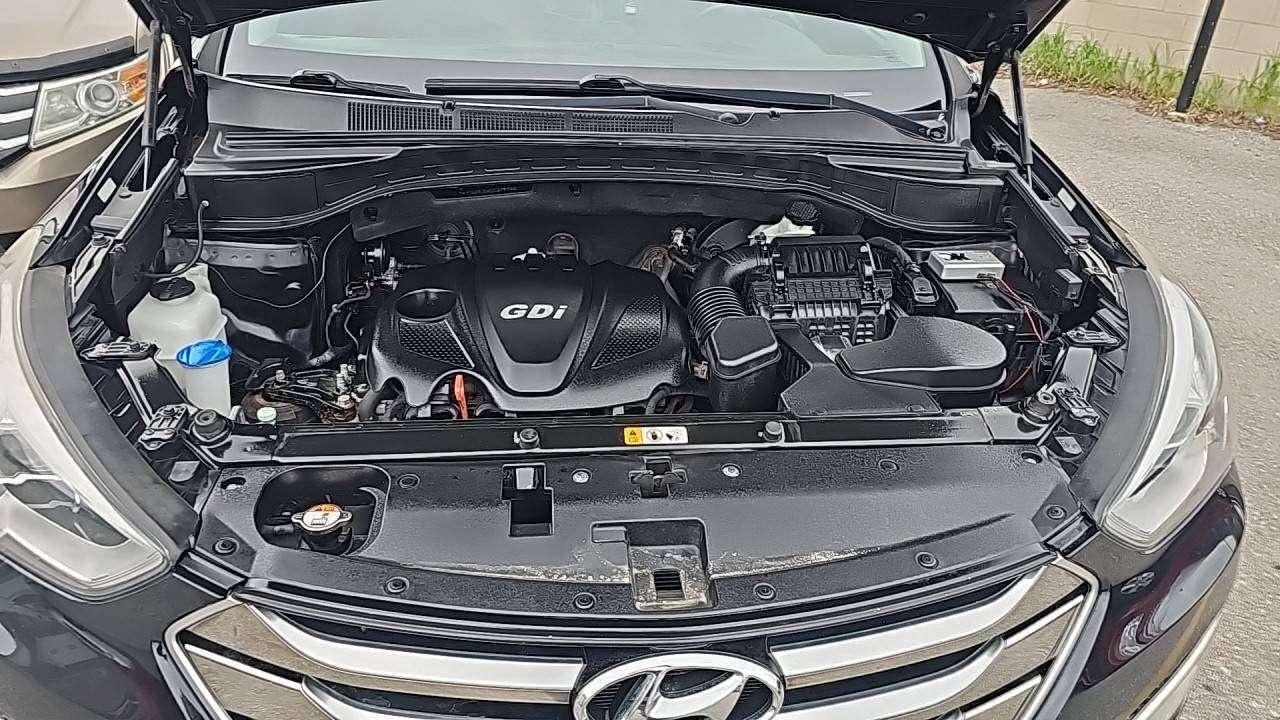 2016 Hyundai Santa Fe Luxury Photo