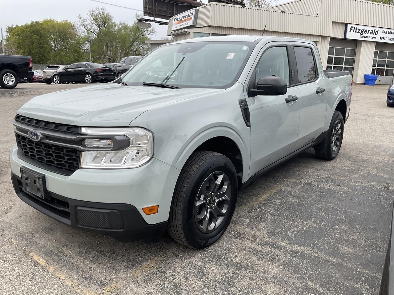 2022 Ford Maverick XLT - HYBRID! ALLOYS! BACK-UP CAM! CAR PLAY! Photo