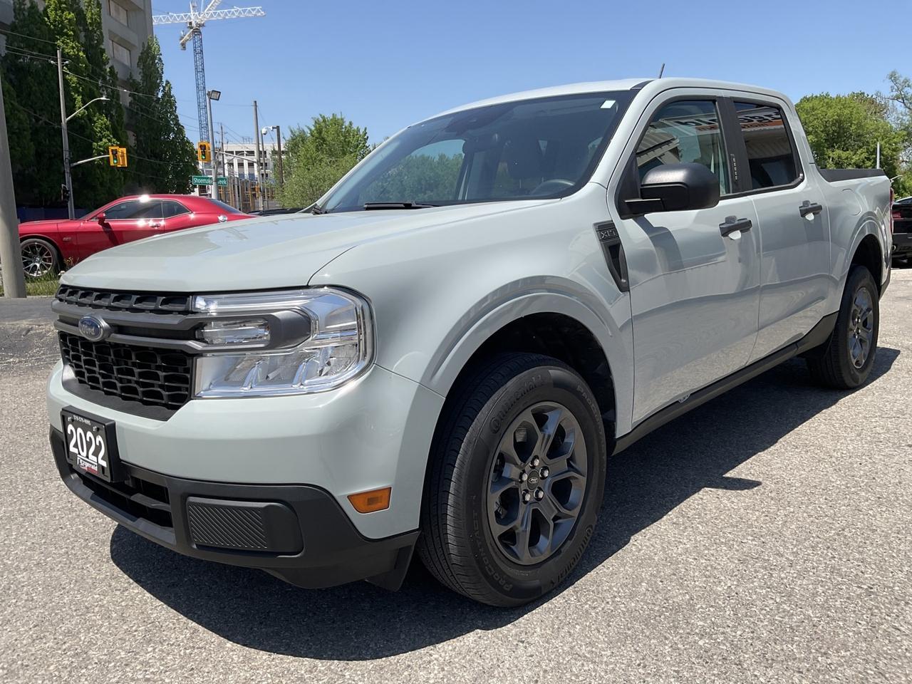 2022 Ford Maverick XLT - HYBRID! ALLOYS! BACK-UP CAM! CAR PLAY! Photo