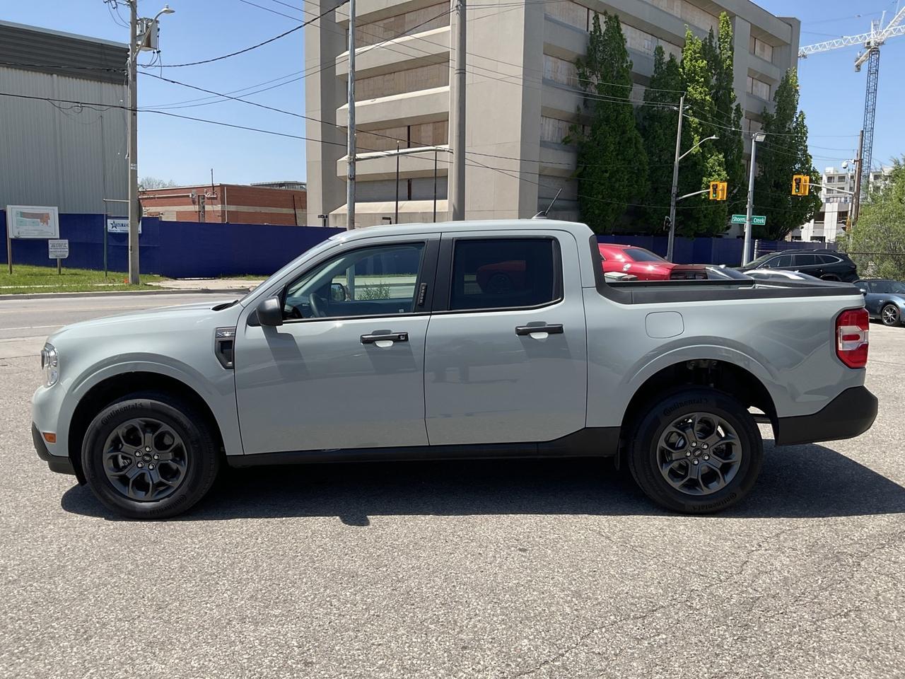 2022 Ford Maverick XLT - HYBRID! ALLOYS! BACK-UP CAM! CAR PLAY! Photo