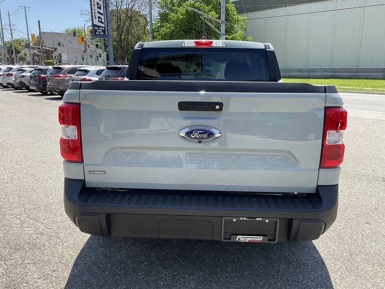 2022 Ford Maverick XLT - HYBRID! ALLOYS! BACK-UP CAM! CAR PLAY! Photo