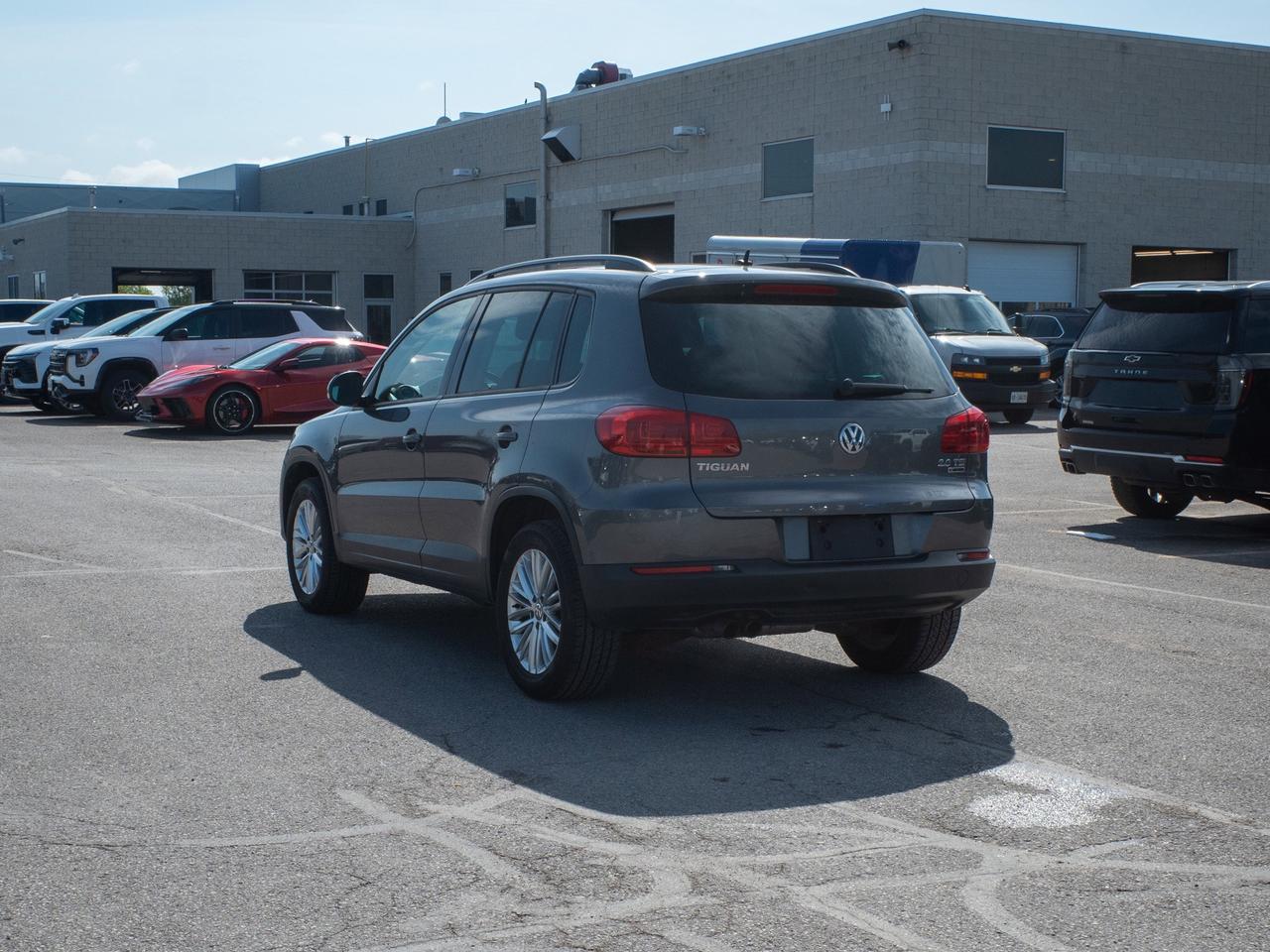 2016 Volkswagen Tiguan - Leather Steering   Heated Front Seat Photo