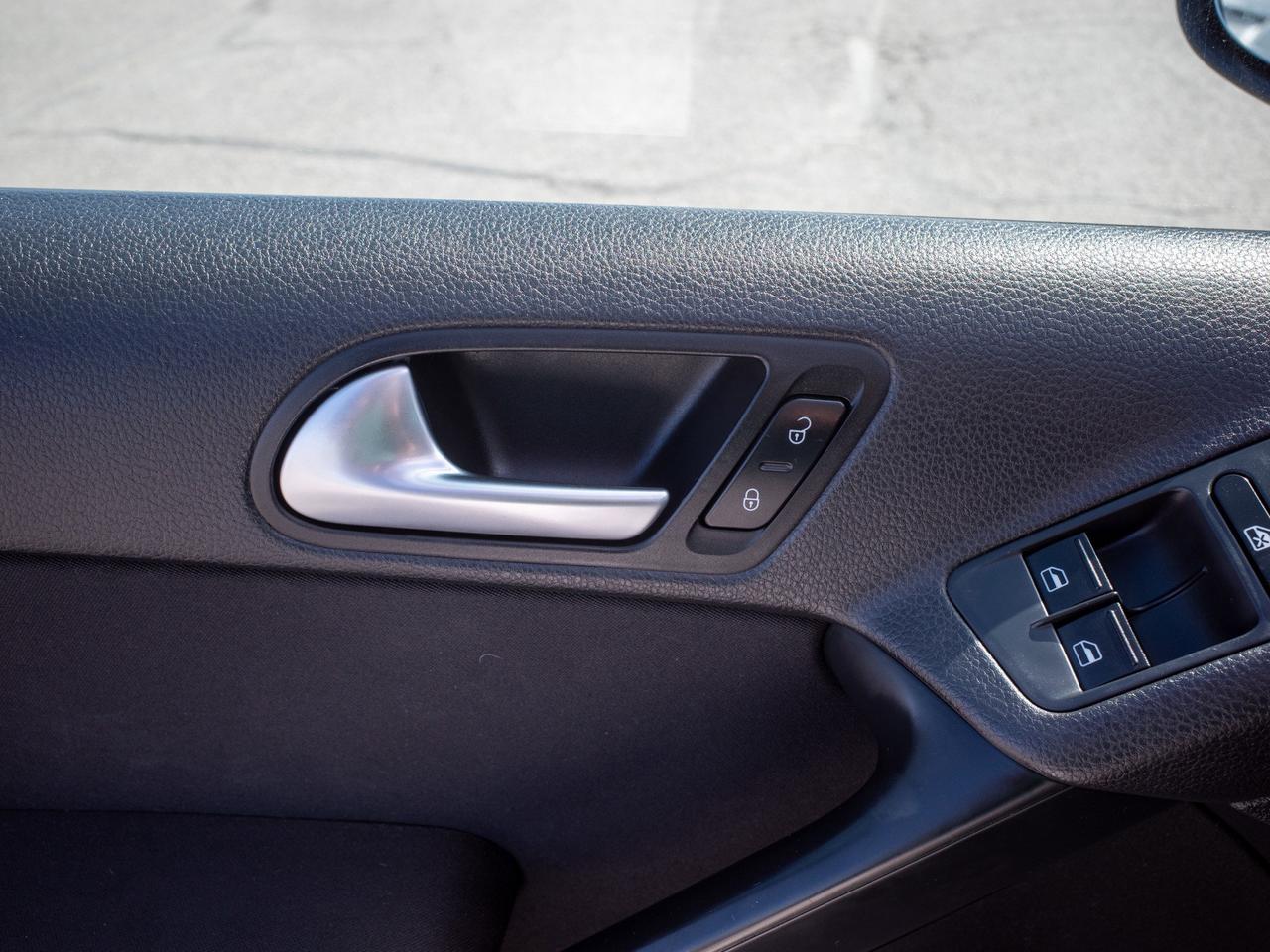 2016 Volkswagen Tiguan - Leather Steering   Heated Front Seat Photo