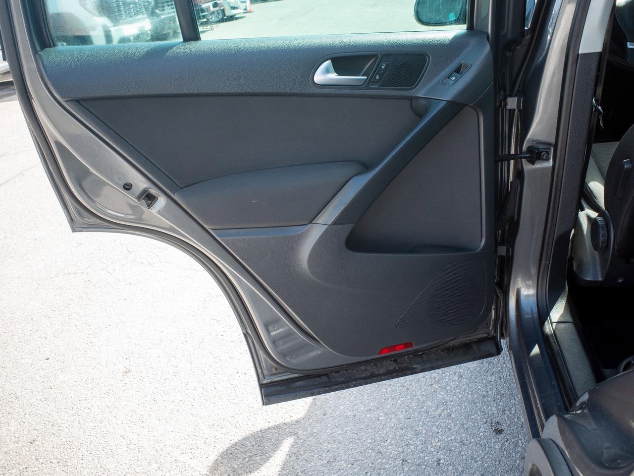 2016 Volkswagen Tiguan - Leather Steering   Heated Front Seat Photo