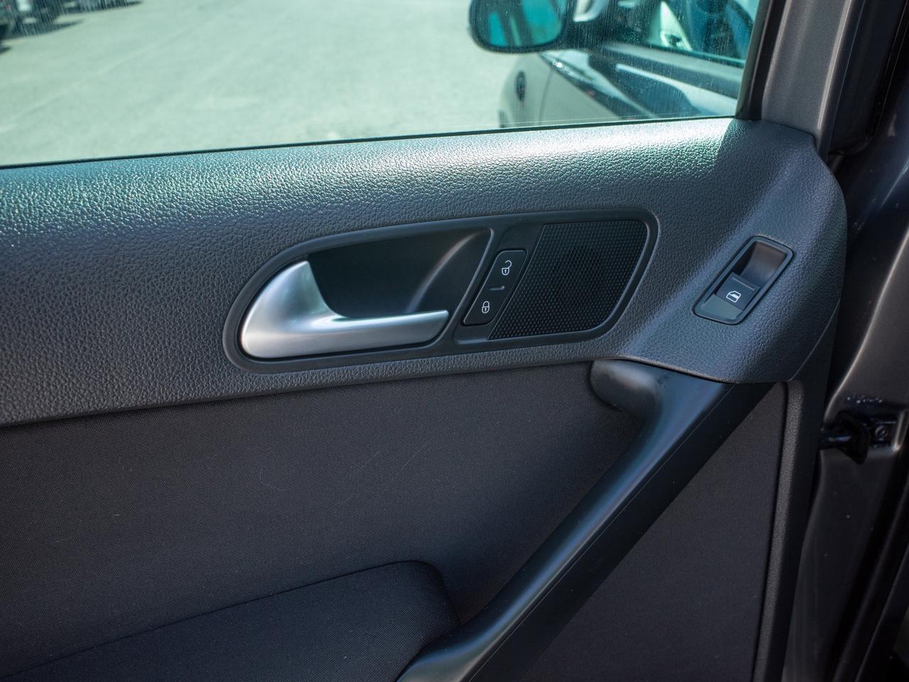 2016 Volkswagen Tiguan - Leather Steering   Heated Front Seat Photo