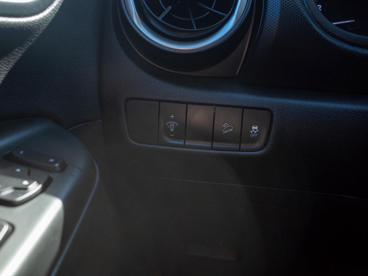 2022 Hyundai KONA Preferred - Remote Engine Start   Sun/Moonroof Photo