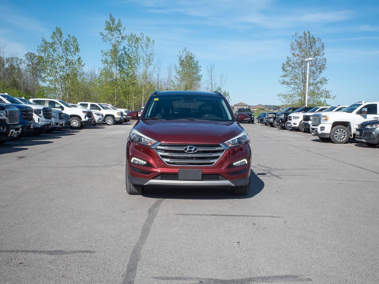 2017 Hyundai Tucson SE - Sun/Moonroof   Adjustable Lumbar Photo2