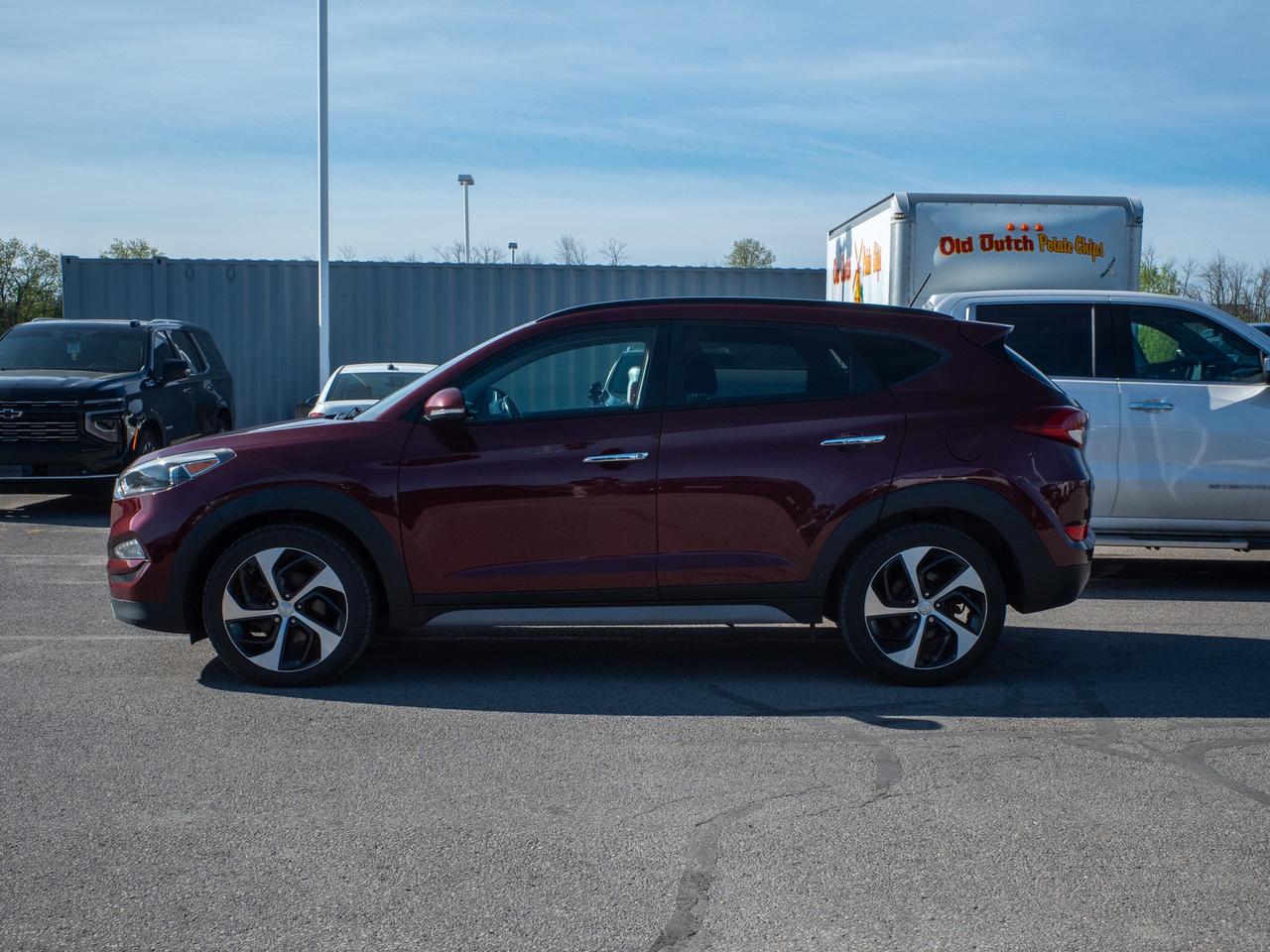 2017 Hyundai Tucson SE - Sun/Moonroof   Adjustable Lumbar Photo