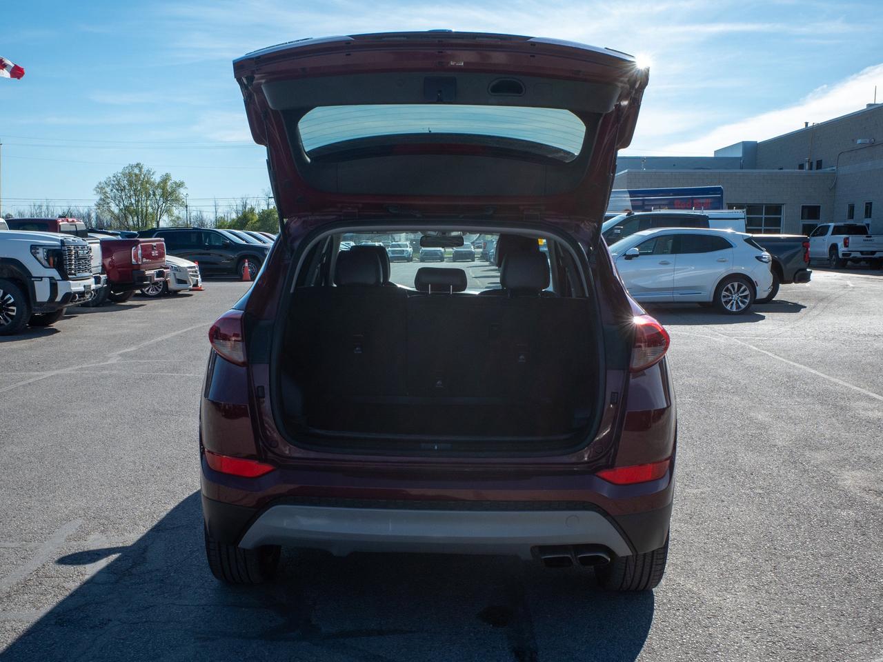 2017 Hyundai Tucson SE - Sun/Moonroof   Adjustable Lumbar Photo