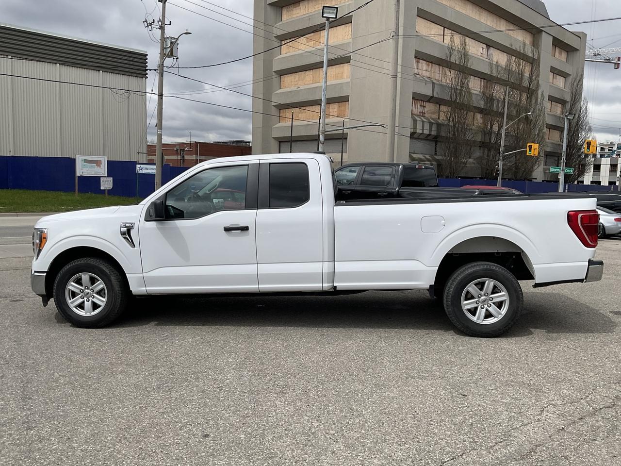 2022 Ford F-150 XLT Ext Cab 8-ft. Bed 2WD - BACK-UP CAM! BSM! CAR Photo3