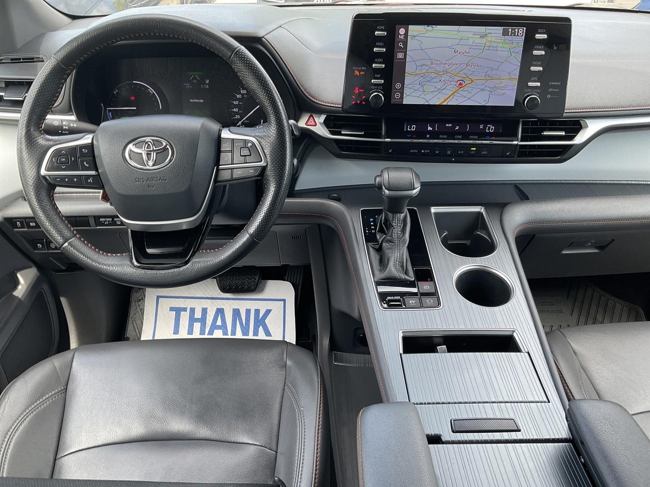 2021 Toyota Sienna XSE AWD - LEATHER! NAV! BACK-UP CAM! BSM! SUNROOF! Photo