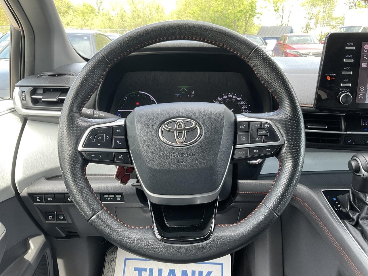 2021 Toyota Sienna XSE AWD - LEATHER! NAV! BACK-UP CAM! BSM! SUNROOF! Photo