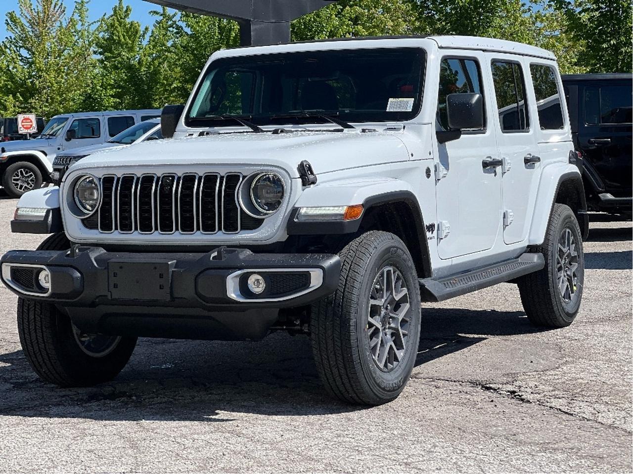 2025 Jeep Wrangler Sahara w/SkyPower Top, Technology, Safety, Steps Photo