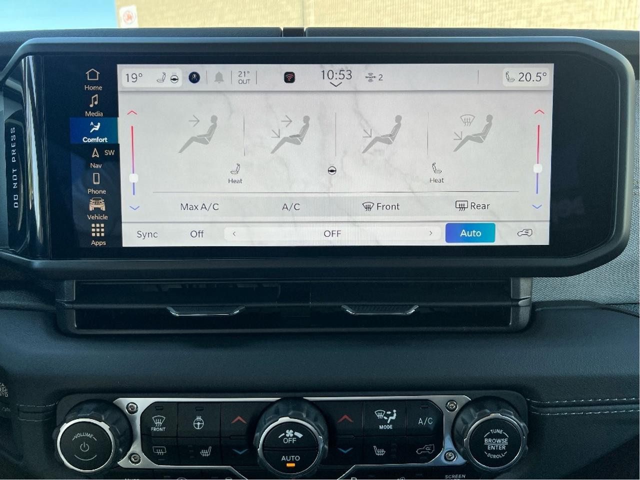 2025 Jeep Wrangler Sahara w/SkyPower Top, Technology, Safety, Steps Photo