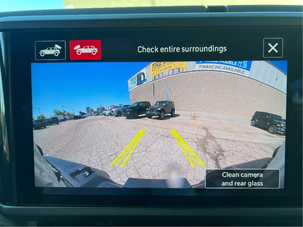 2025 Jeep Wrangler Sahara w/SkyPower Top, Technology, Safety, Steps Photo