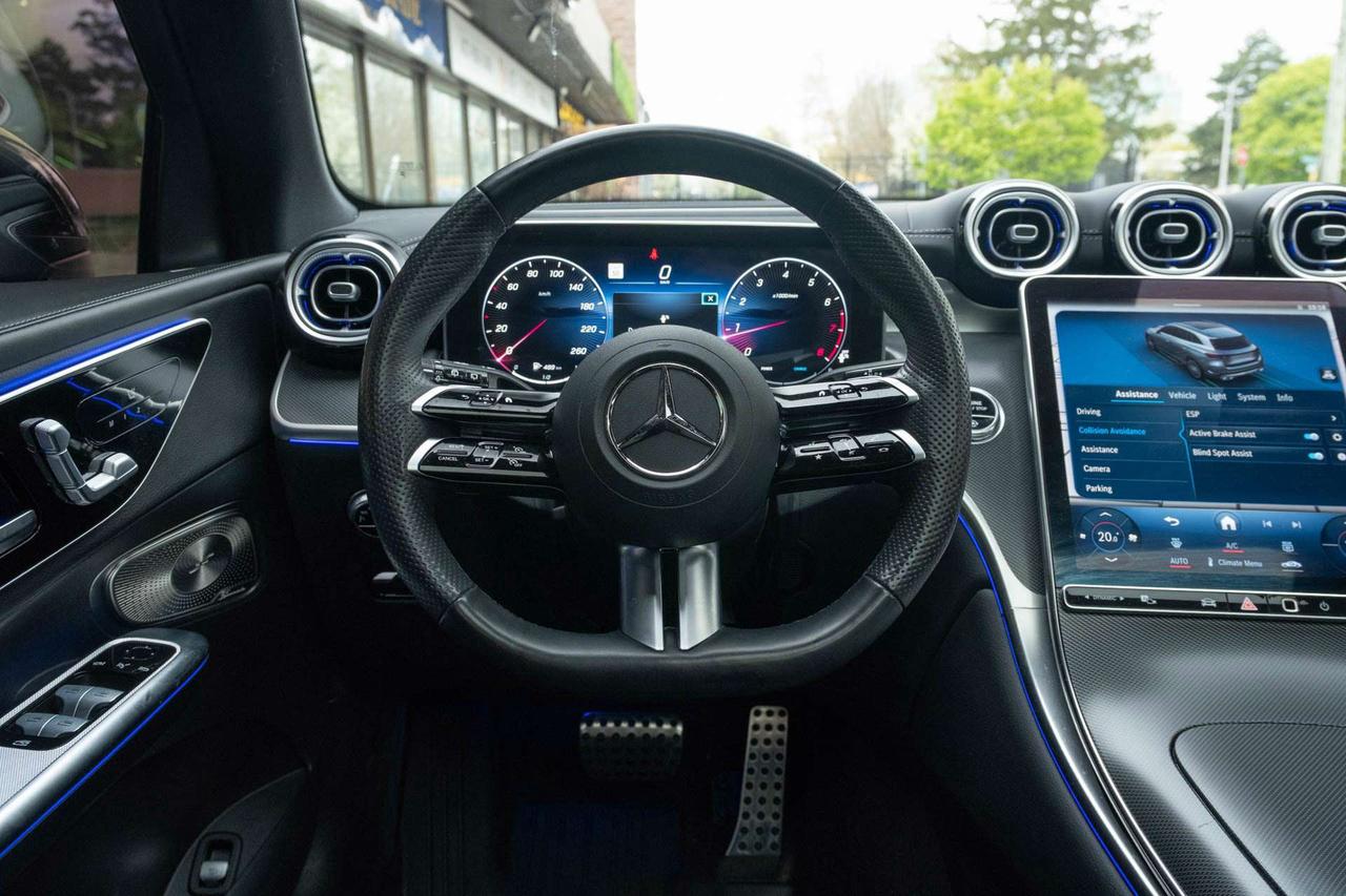 2023 Mercedes-Benz GLC GLC300 4MATIC Photo