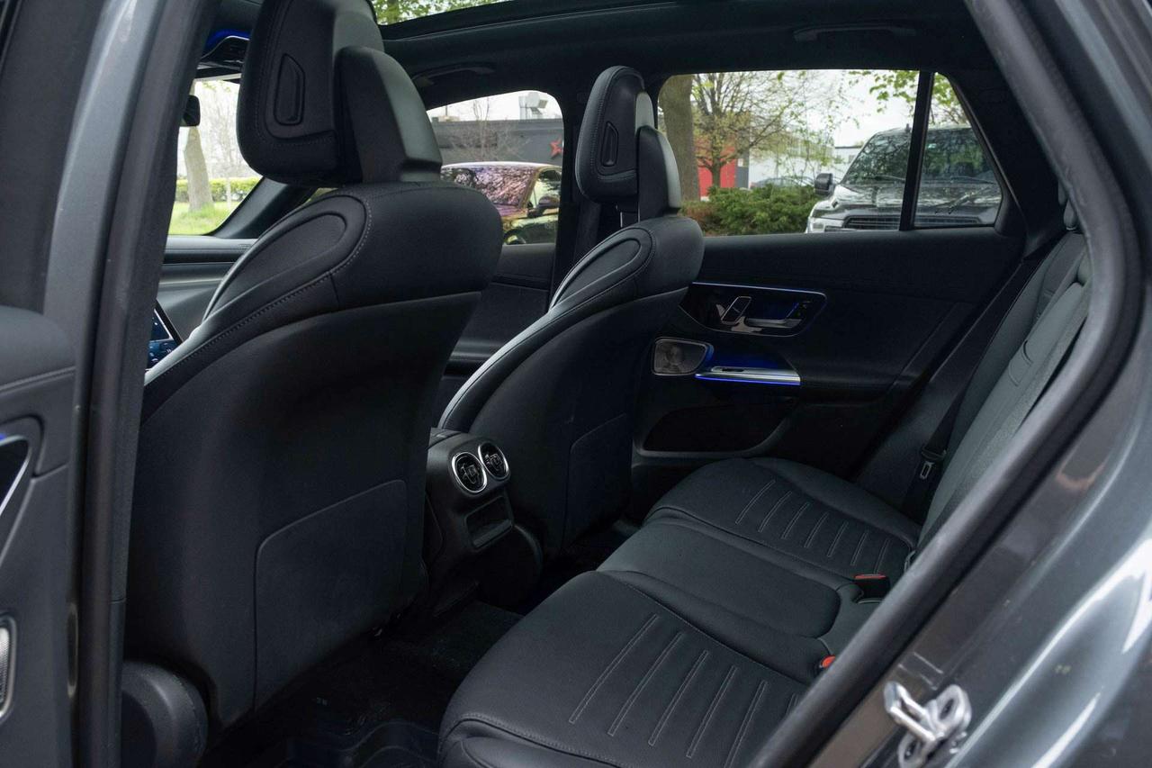2023 Mercedes-Benz GLC GLC300 4MATIC Photo