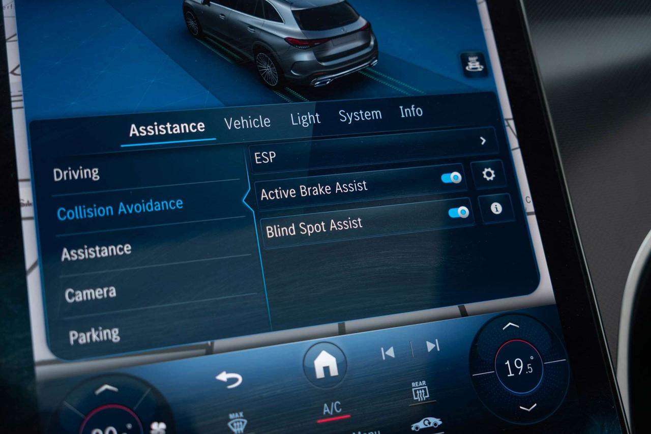 2023 Mercedes-Benz GLC GLC300 4MATIC Photo