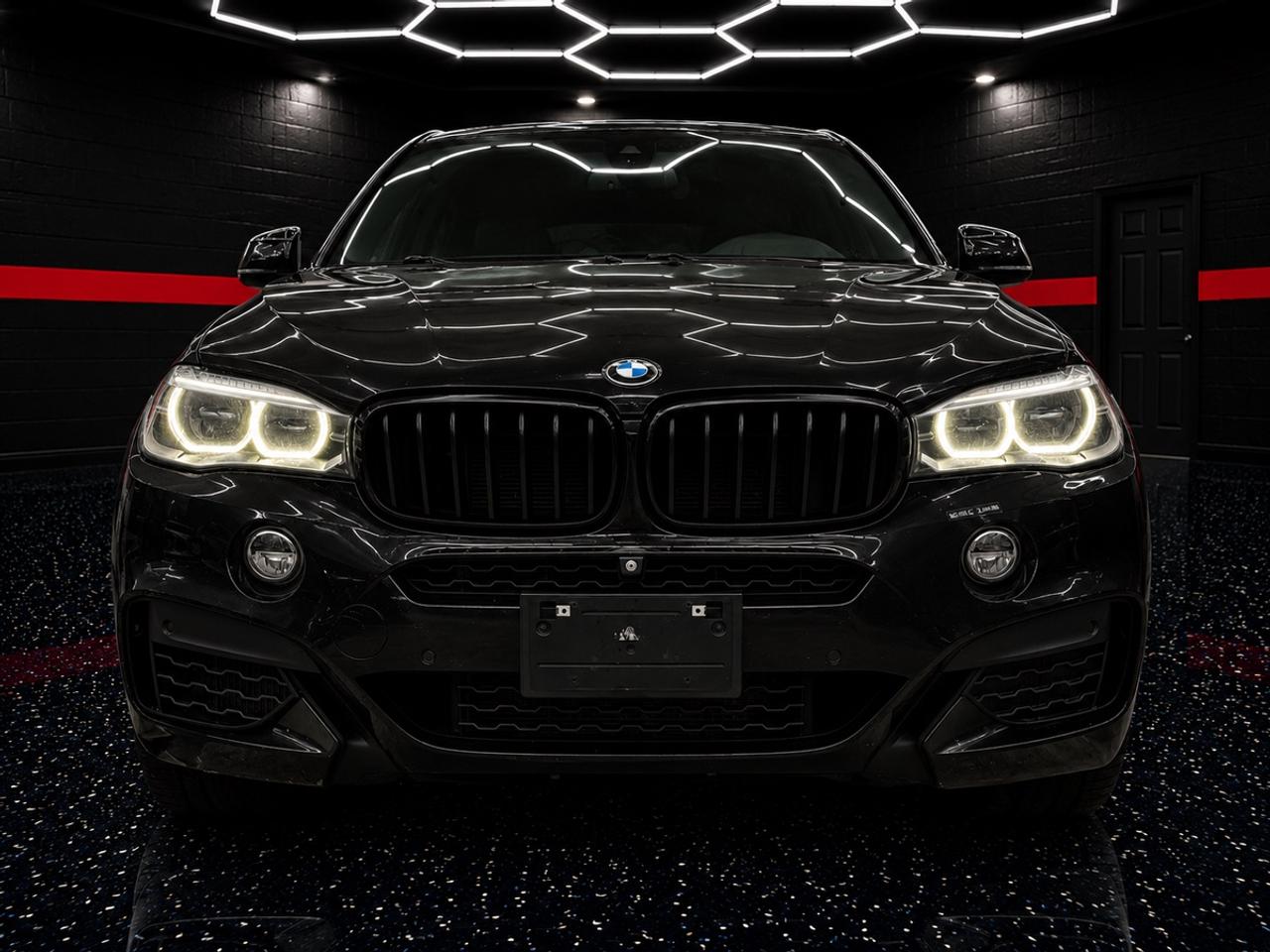 2015 BMW X6 xDrive50i Photo