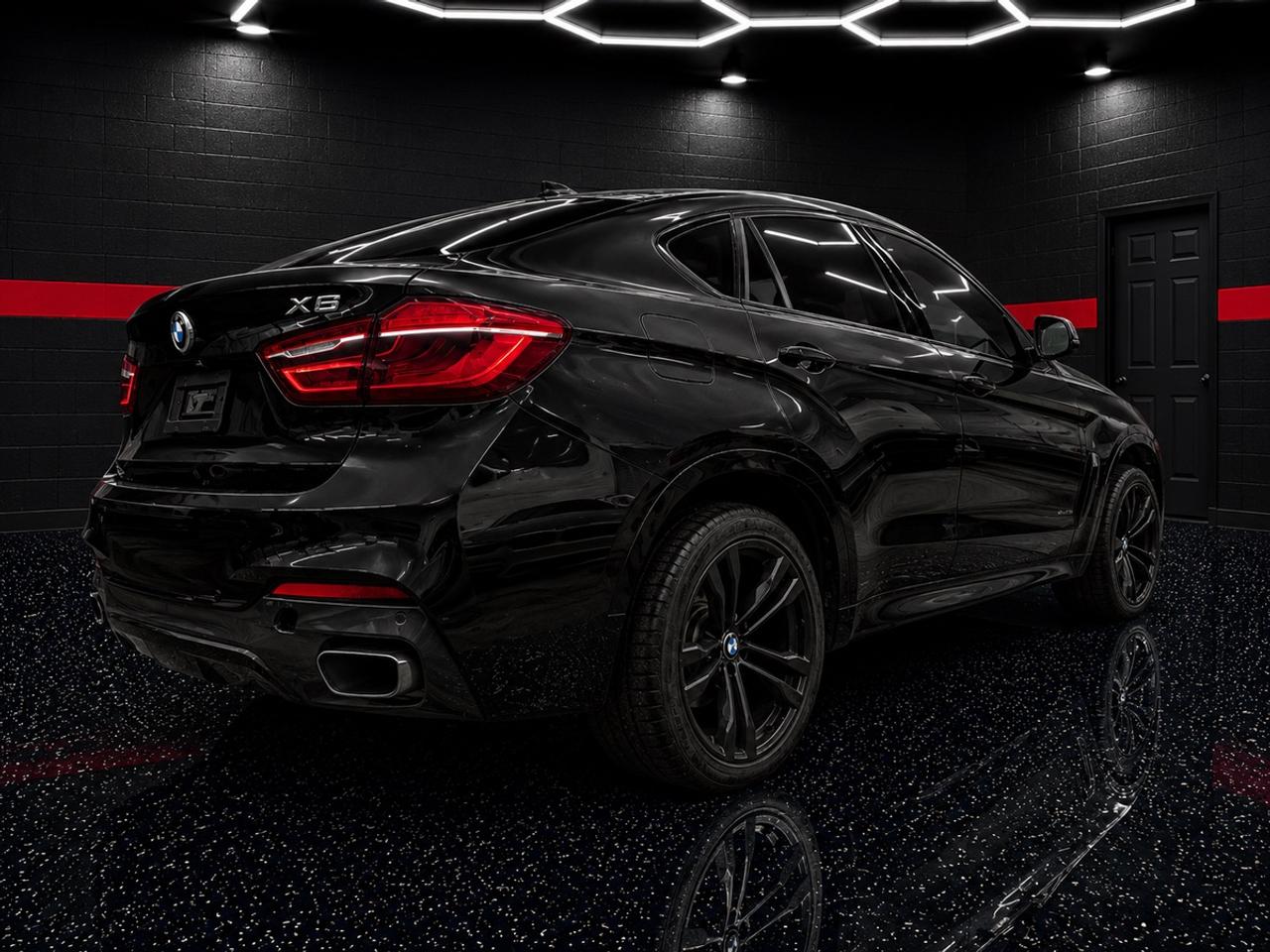 2015 BMW X6 xDrive50i Photo