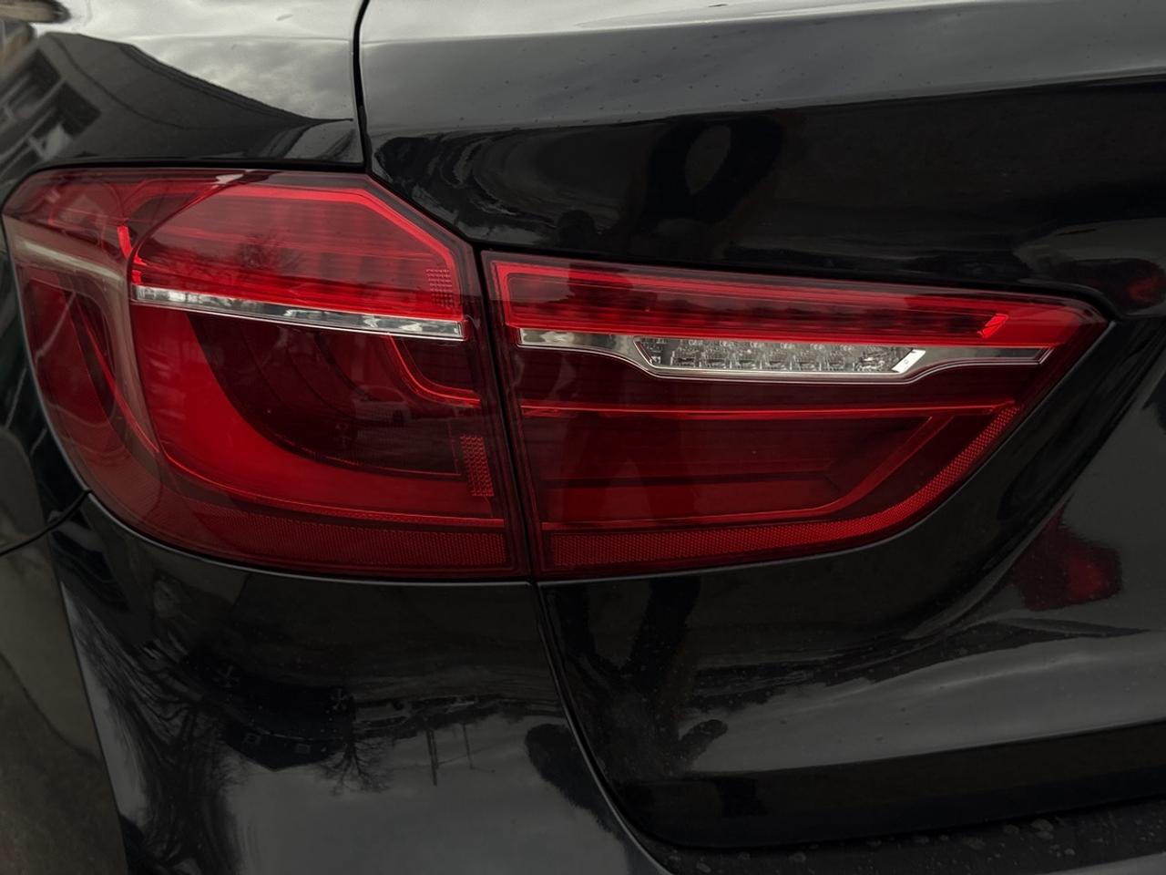 2015 BMW X6 xDrive50i Photo