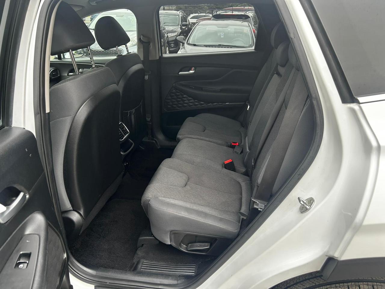 2019 Hyundai Santa Fe SE Photo