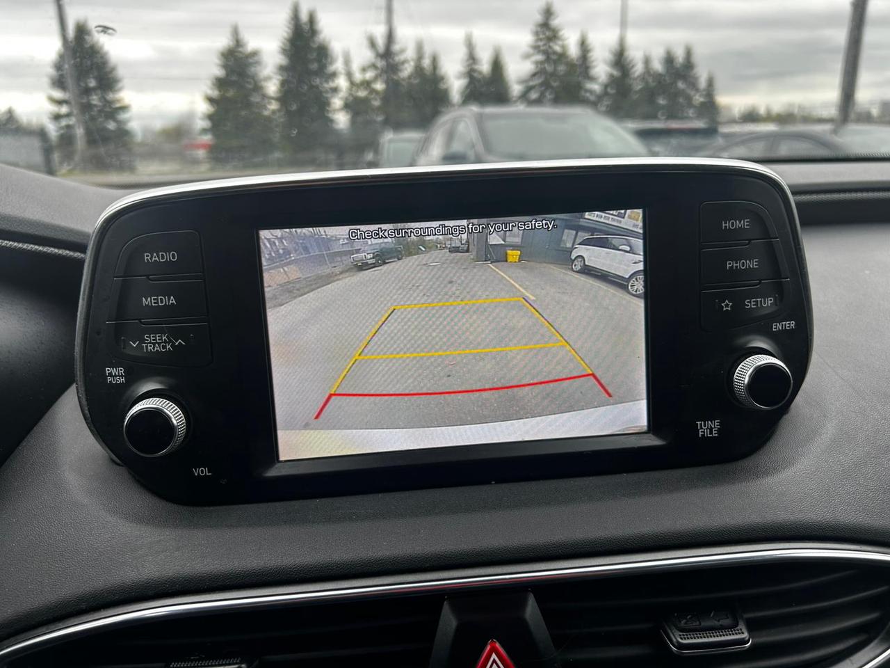 2019 Hyundai Santa Fe SE Photo
