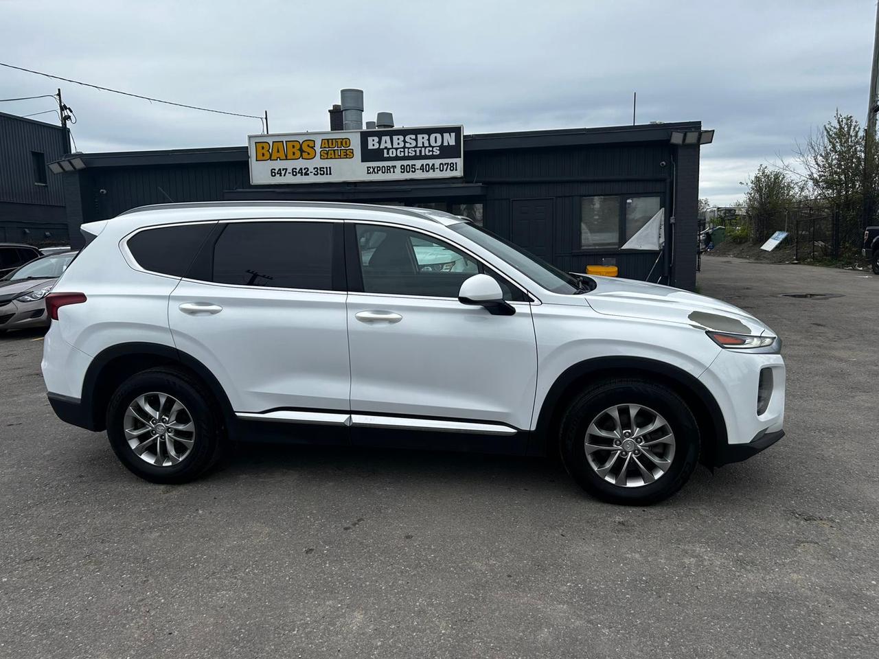 2019 Hyundai Santa Fe SE Photo