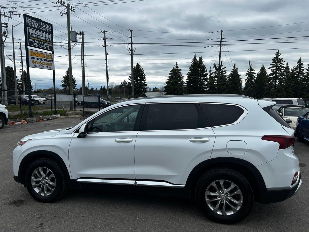 2019 Hyundai Santa Fe SE Photo