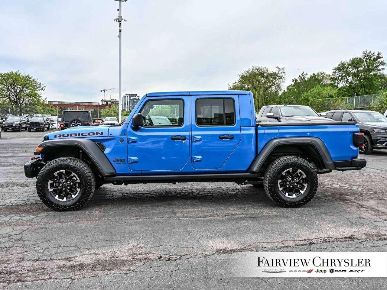 2024 Jeep Gladiator Rubicon 4x4 STEEL BUMPER   HEATED SEATS   TONNEAU COVER   REMOTE START   SUNRIDER HARDTOP   BODY COLOUR HARD TOP Photo