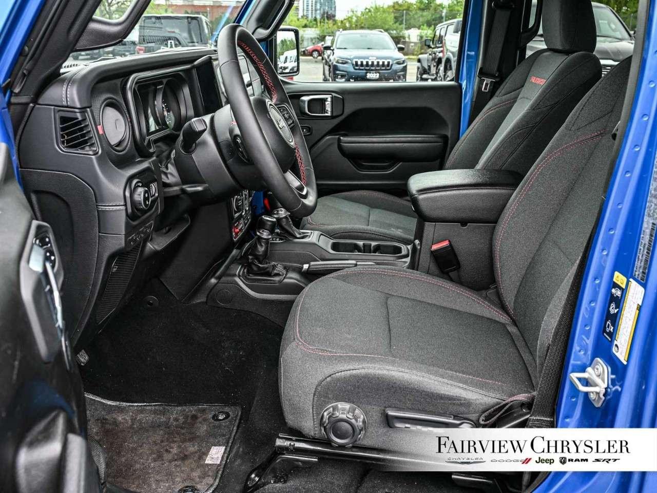 2024 Jeep Gladiator Rubicon 4x4 STEEL BUMPER   HEATED SEATS   TONNEAU COVER   REMOTE START   SUNRIDER HARDTOP   BODY COLOUR HARD TOP Photo