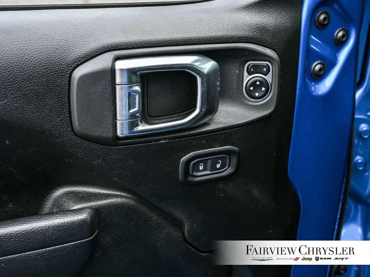2024 Jeep Gladiator Rubicon 4x4 STEEL BUMPER   HEATED SEATS   TONNEAU COVER   REMOTE START   SUNRIDER HARDTOP   BODY COLOUR HARD TOP Photo
