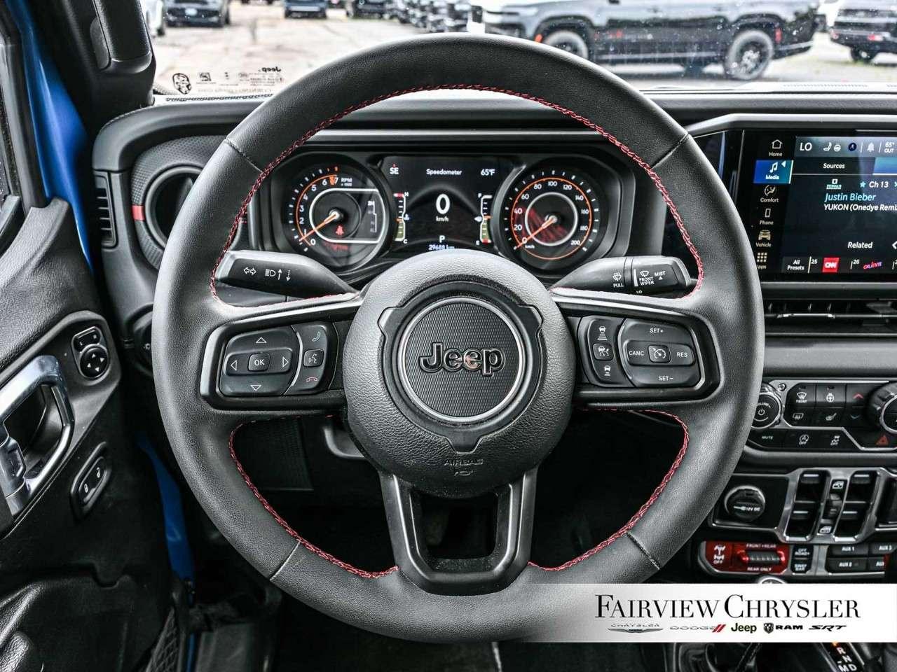 2024 Jeep Gladiator Rubicon 4x4 STEEL BUMPER   HEATED SEATS   TONNEAU COVER   REMOTE START   SUNRIDER HARDTOP   BODY COLOUR HARD TOP Photo