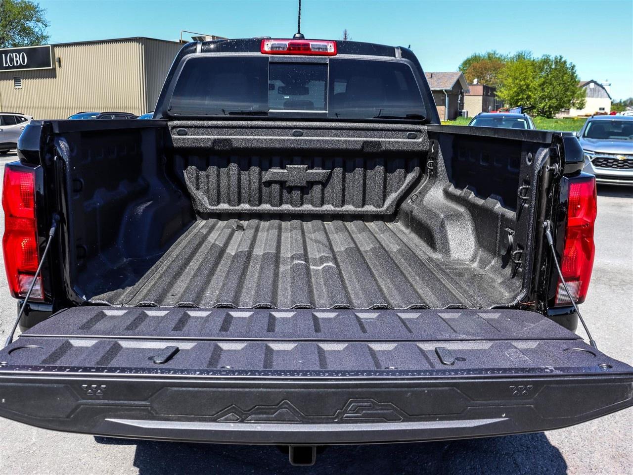 2026 Chevrolet Colorado Crew Cab Short Box 4-Wheel Drive ZR2 Photo