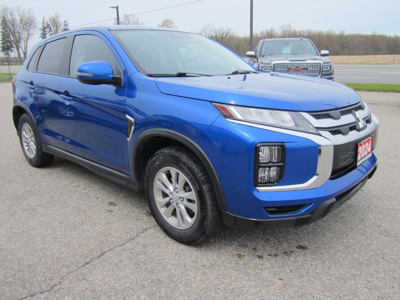 2024 Mitsubishi RVR SE AWC ONE OWNER RENTAL NO ACCIDENTS Photo