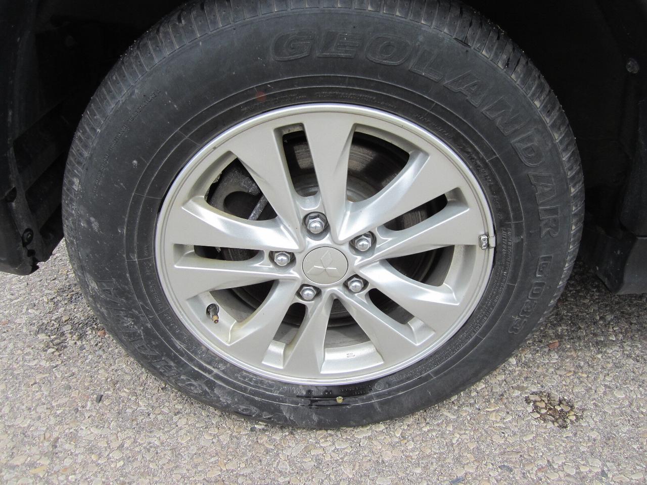 2024 Mitsubishi RVR SE AWC ONE OWNER RENTAL NO ACCIDENTS Photo