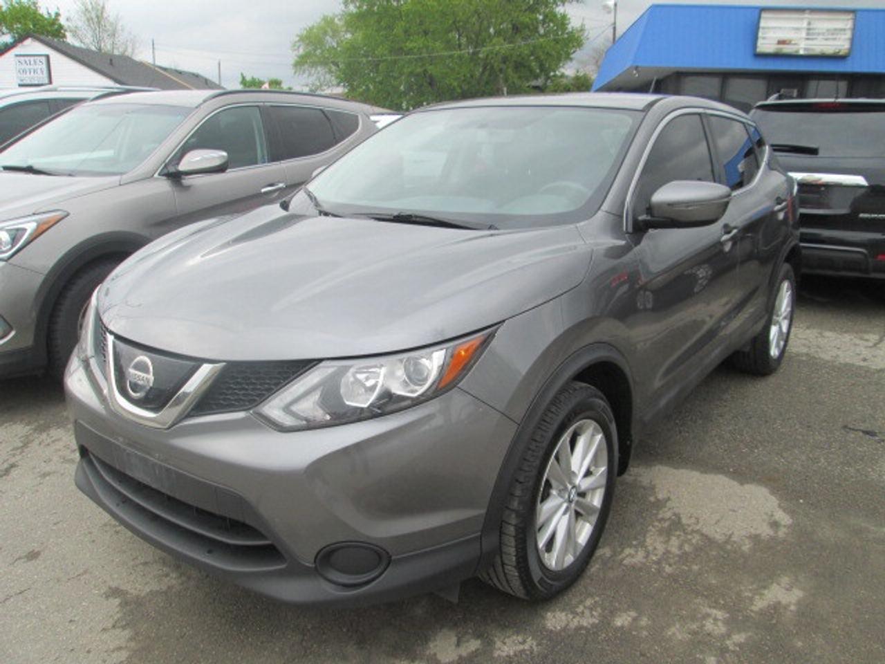 2019 Nissan Qashqai FWD S CVT, Back Up Camera, Heated Seats Photo0