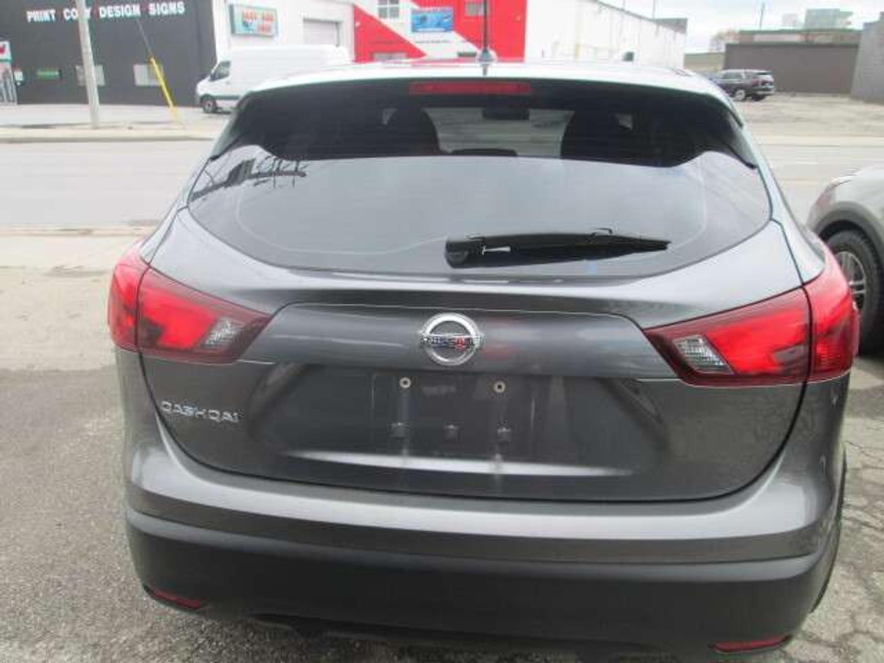 2019 Nissan Qashqai FWD S CVT, Back Up Camera, Heated Seats Photo