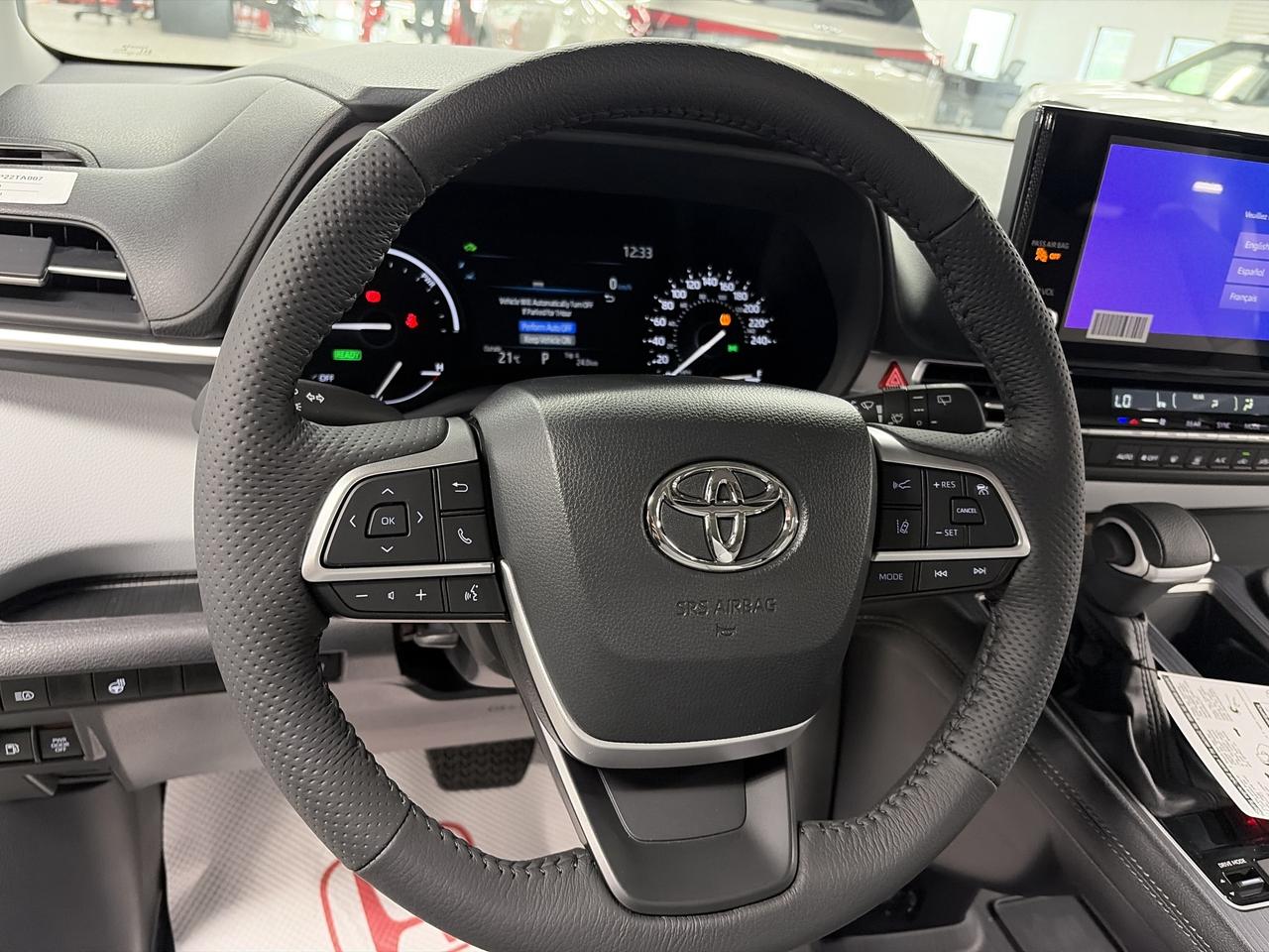 2026 Toyota Sienna XLE leather Sunroof CarPlay Power Tail Gate Photo