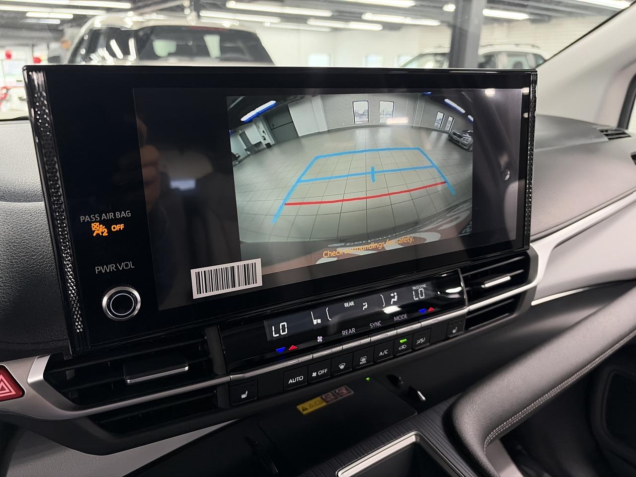 2026 Toyota Sienna XLE leather Sunroof CarPlay Power Tail Gate Photo