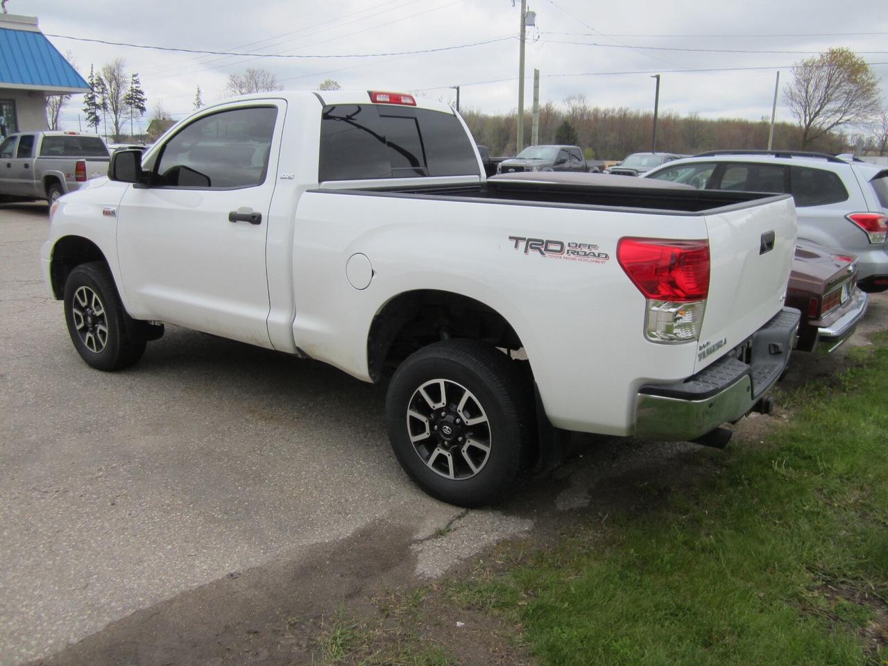 2013 Toyota Tundra 4WD Reg Cab 127  5.7L SUPER RARE NO ACCIDENTS Photo