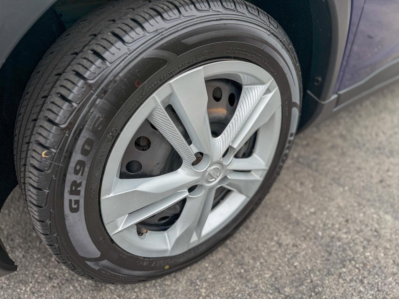 2019 Nissan Kicks S FWD Photo