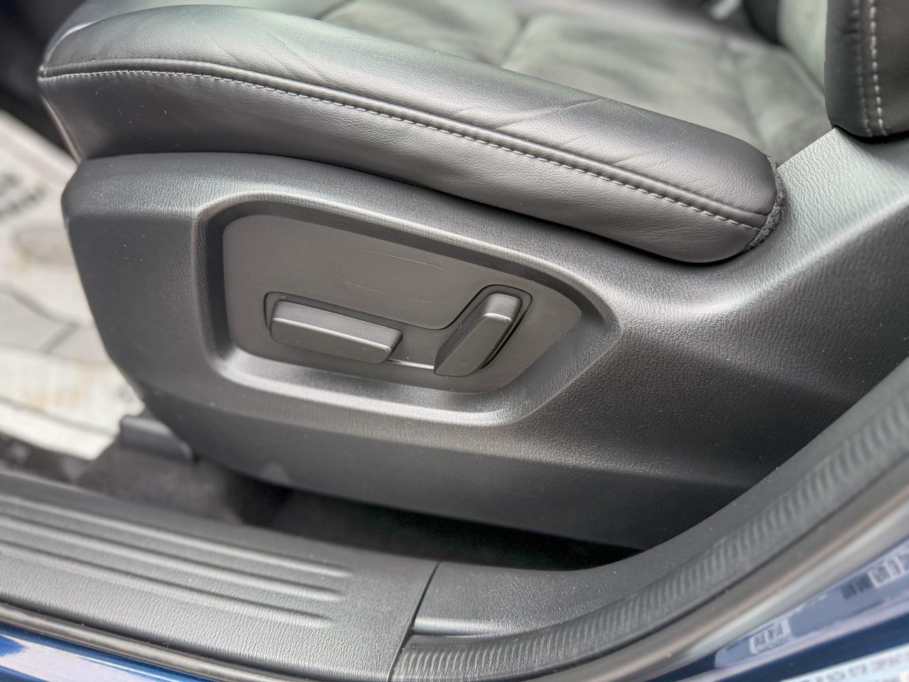 2018 Mazda CX-5 GS/NAVI/BSM/CAMERA/LOW KM/FULL SERVICE RECORDS Photo
